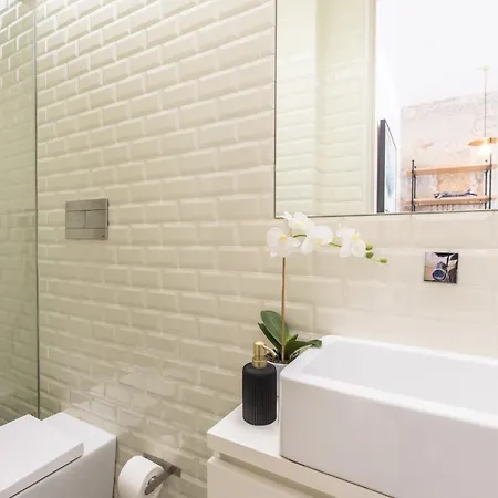 In Between Exclusive Charm By The Center アパート *