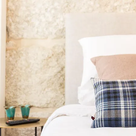 In Between Exclusive Charm By The Center * ポルト