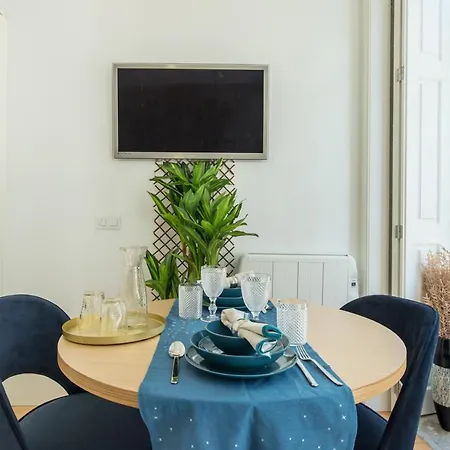 Apartment In Between Exclusive Charm By The Center Porto