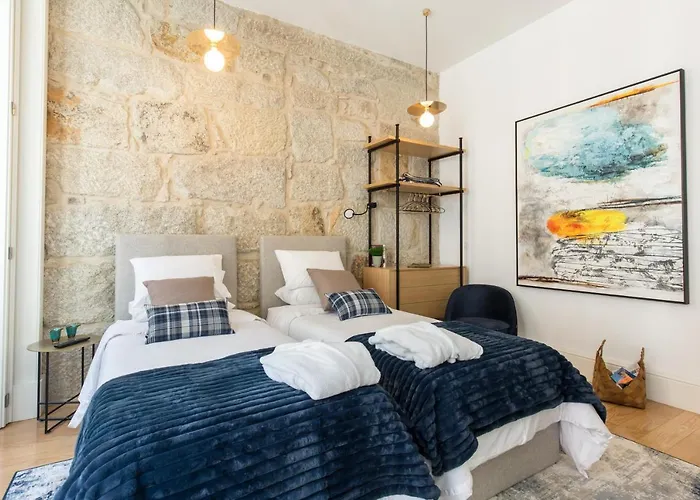 In Between Exclusive Charm By The Center *