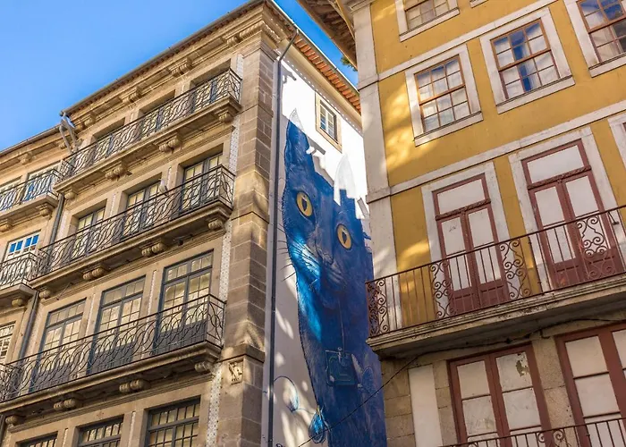 In Between Exclusive Charm By The Center Porto