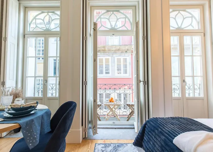 In Between Exclusive Charm By The Center *